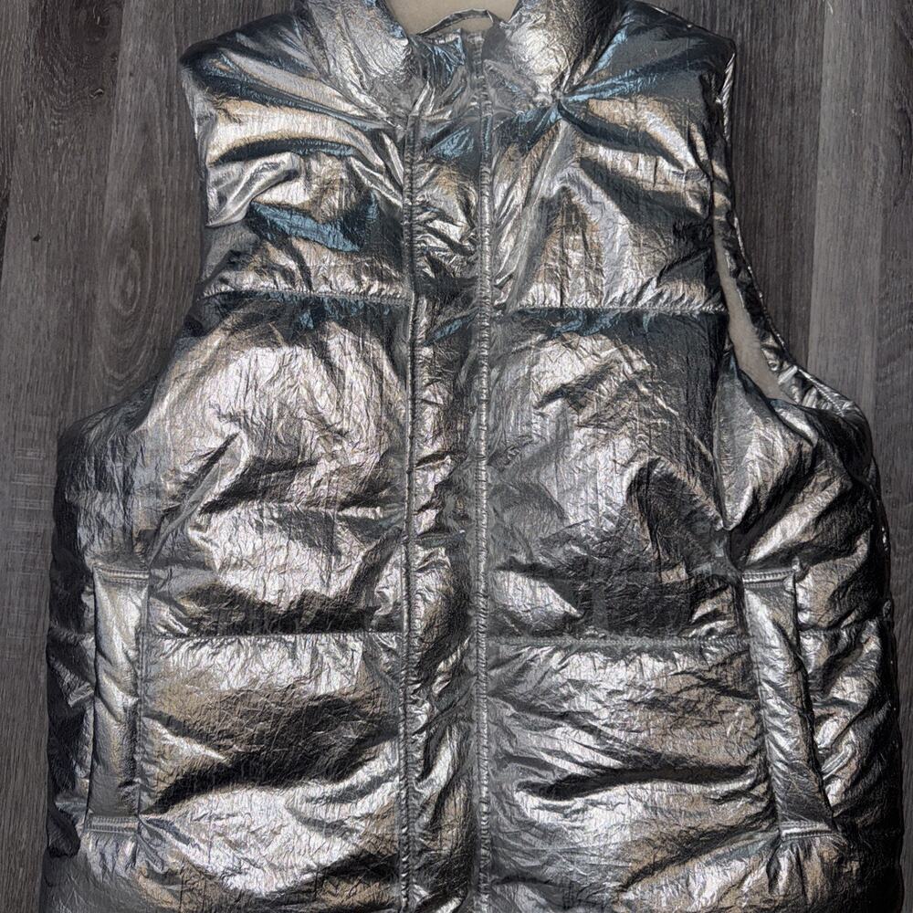 Metallic Silver Puffer Vest Faux Shearling Lined Full Zip Women’s Size Large y2k - Picture 3 of 9